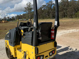 Bomag BW80 Vibrating Roller Roller/Compacting - picture2' - Click to enlarge