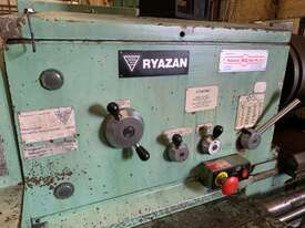 Ryazan Precision Centre Lathe - picture0' - Click to enlarge