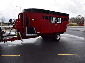 2015 Jaylor 5750 Mixer Wagon  - picture0' - Click to enlarge