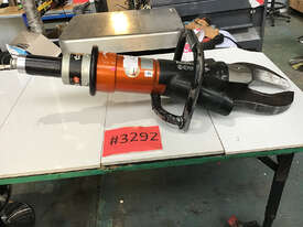 Holmatro Hydraulic Cutters, Hydraulic Rescue Shears CU 4050 C NCT II - picture1' - Click to enlarge