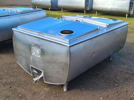 1,180lt STAINLESS STEEL TANK, MILK VAT - picture0' - Click to enlarge