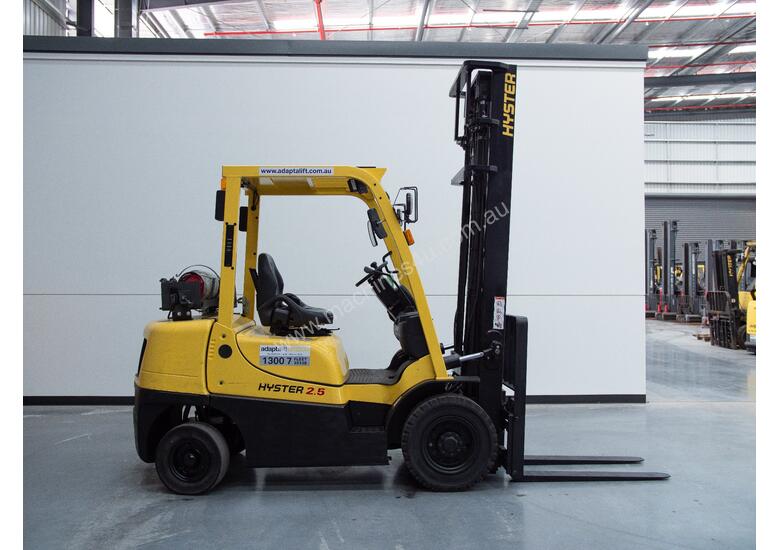 caption 2.5T LPG Counterbalance Forklift