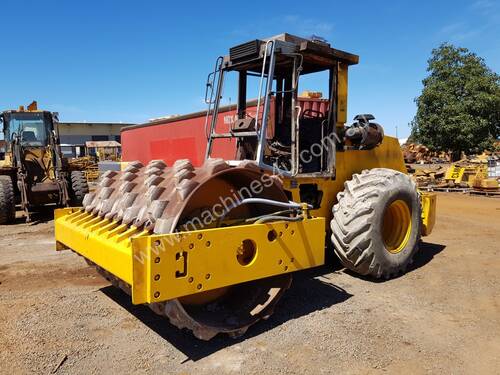 1994 Multipac VV900PD Vibrating Padfoot Roller *CONDITIONS APPLY*