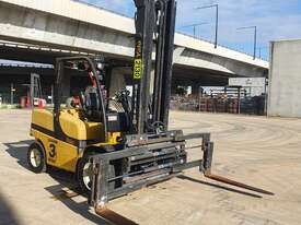 Yale 5 Tonne Diesel Forklift - picture2' - Click to enlarge