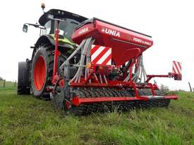 UNIA FENIX G 1000/3 GRASS SEED DRILL (3.0M) - picture2' - Click to enlarge