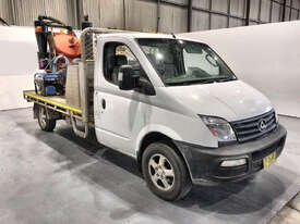 LDV V80 Tray Truck - picture0' - Click to enlarge