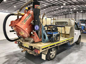LDV V80 Tray Truck - picture2' - Click to enlarge