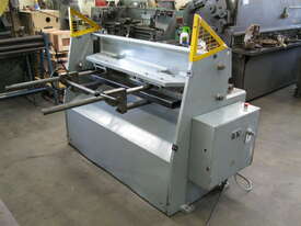 Used 1250mm x 3mm Electro Guillotine - picture1' - Click to enlarge