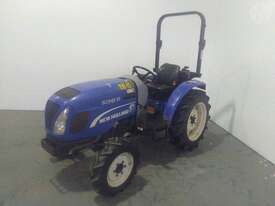 New Holland Boomer 35 - picture1' - Click to enlarge