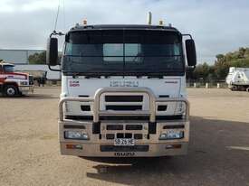 Isuzu With Tipper Body - picture0' - Click to enlarge