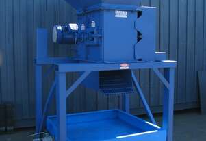 Industrial Bottle Can Crusher Flattener Decanter Recycling