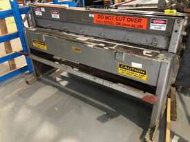 JUST IN - USED HERLESS MANUAL GUILLOTINE - picture0' - Click to enlarge