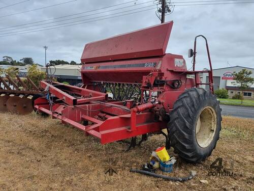 Case 5126 Seed Drill - Trash unit - High Clearance