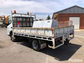 2009 Mitsubishi Canter 7/800 - picture2' - Click to enlarge