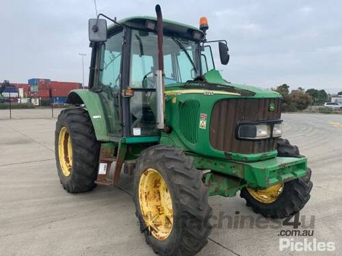 John Deere 6120