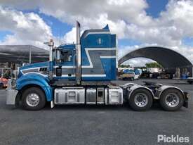 2015 Mack Superliner CLXT - picture1' - Click to enlarge