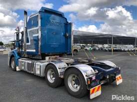 2015 Mack Superliner CLXT - picture2' - Click to enlarge