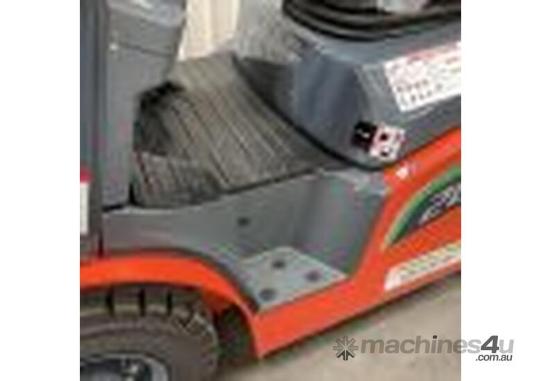 Heli Lithium Electric 2.5 Tonne Container Mast