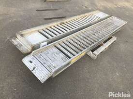 Digga 3.5m Loading Ramps - picture0' - Click to enlarge