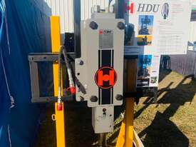 Hydraulic Post Driver with Universal Hitch - picture2' - Click to enlarge