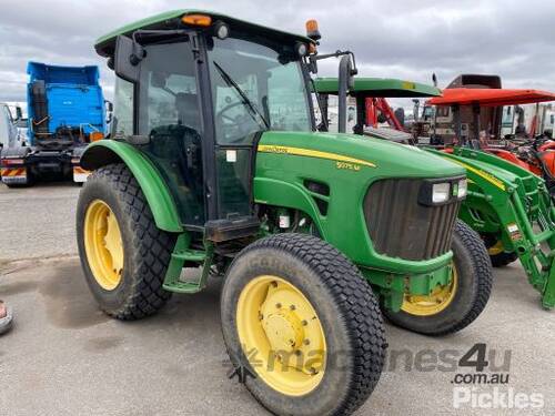 2011 John Deere 5075M