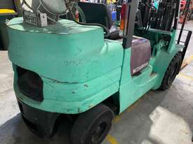 Mitsubishi 3500kg LPG Forklift - picture2' - Click to enlarge