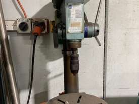 *MUST GO* Industrial Pedestal Drill (Three-phase Power) - picture0' - Click to enlarge