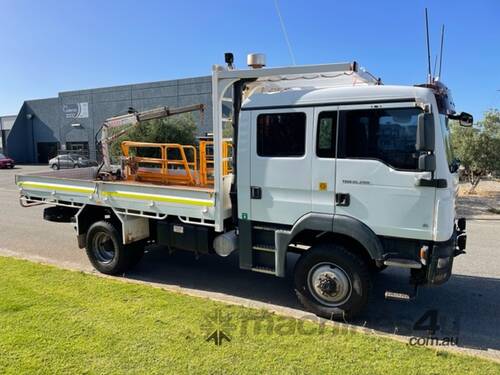 Truck Man Dual Cab TGM14-290 4x4 2011 Crane 290HP SN1443 1DPM601