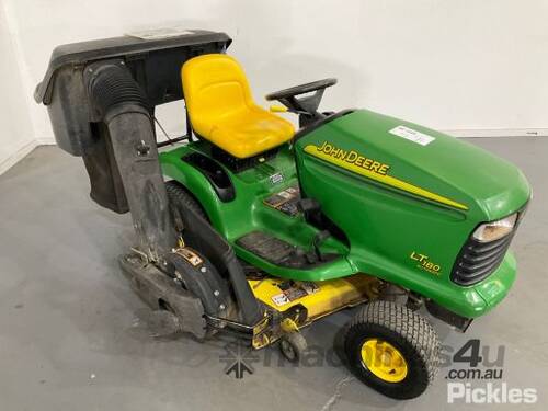 2005 John Deere LT180