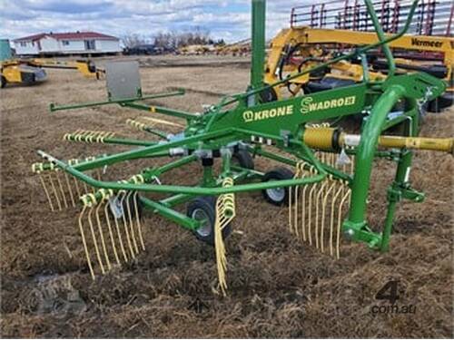 2020 Krone Swadro 38 Hay Rake