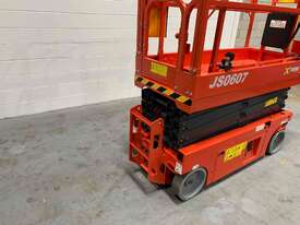 Heli 6m Scissor Lift - picture1' - Click to enlarge