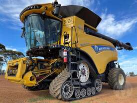 New Holland CR9.90 Track - picture1' - Click to enlarge