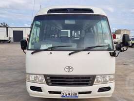 Toyota Coaster XZB50R - picture0' - Click to enlarge