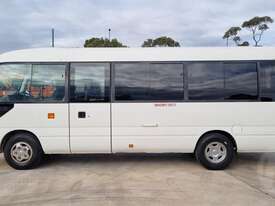 Toyota Coaster XZB50R - picture2' - Click to enlarge