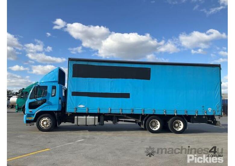 Buy Used 2014 mitsubishi fuso FIGHTER 2427 Tautliner Truck in ...