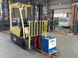 Hyster Electric Forklift - picture0' - Click to enlarge