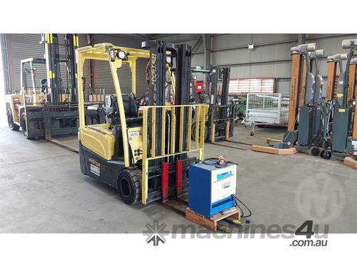 Hyster Electric Forklift