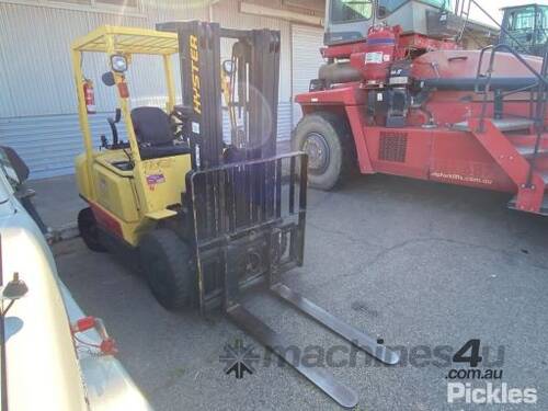 Hyster H2.5DX Forklift (Container Mast)