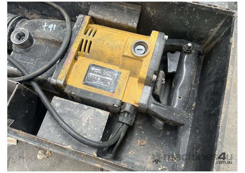 Used KANGO ELECTRIC JACK HAMMER IN CASE KANGO ELECTRIC JACK HAMMER IN CASE Jack Hammers in