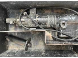 KANGO ELECTRIC JACK HAMMER IN CASE - picture1' - Click to enlarge