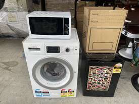 Assorted House Appliances - picture1' - Click to enlarge