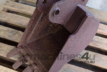 30mm pin, 350mm Excavator & Backhoe GP Digging & Trenching Bucket