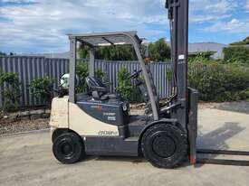 Crown Forklift 2.5T Low Hours - picture0' - Click to enlarge