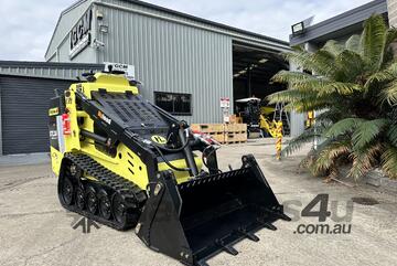 Tracked Mini Loader STL30 (With 4 in 1)