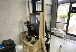 Crown   20MT130A 1 ton forklift