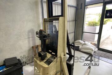 Crown   20MT130A 1 ton forklift