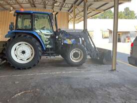 2014 New Holland T5040 - picture2' - Click to enlarge