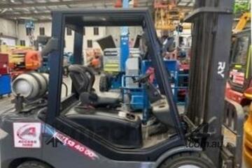 3T Royal Forklift - Full Service History in Great Condition!