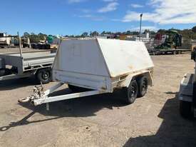 2006 John Papas Trailers JPT Enclosed Tandem Axle Trailer - picture1' - Click to enlarge