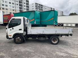 2003 Hino Dutro 300 Table Top - picture2' - Click to enlarge